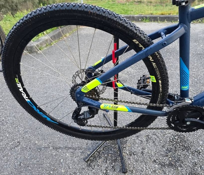 Bicicleta B'Twin RockRider 520
