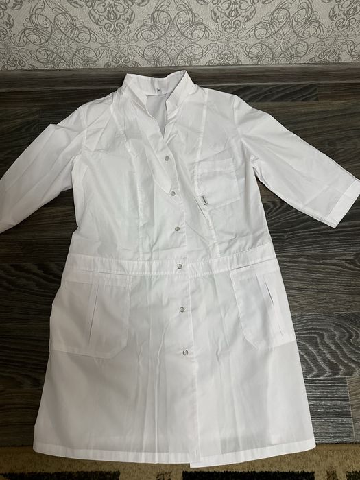 Халат білий медичний