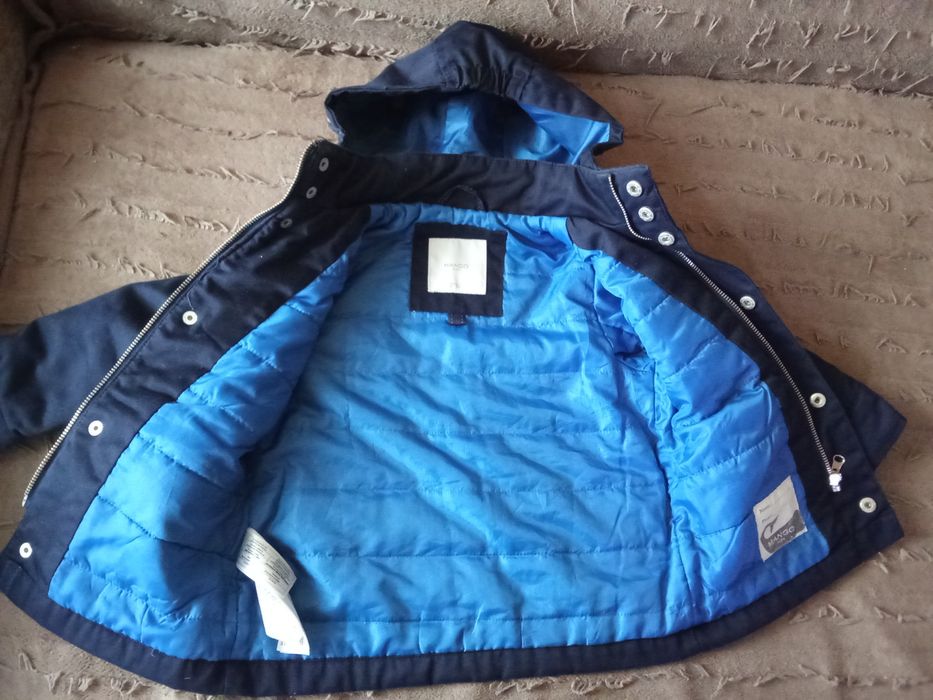 Осіння фірмова куртка