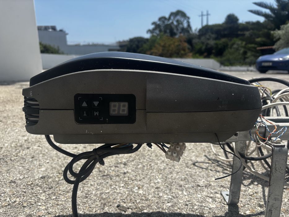 Motor eletrico de garagem