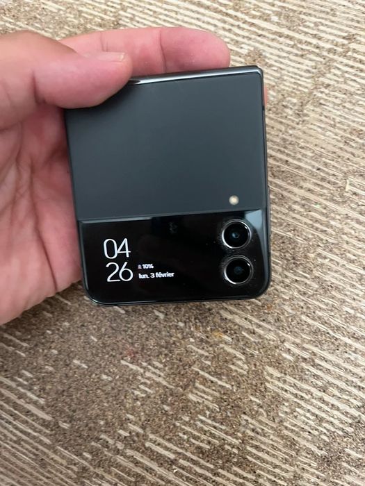 Samsung Z Flip 4 Bom Estado Mancha Ecrã