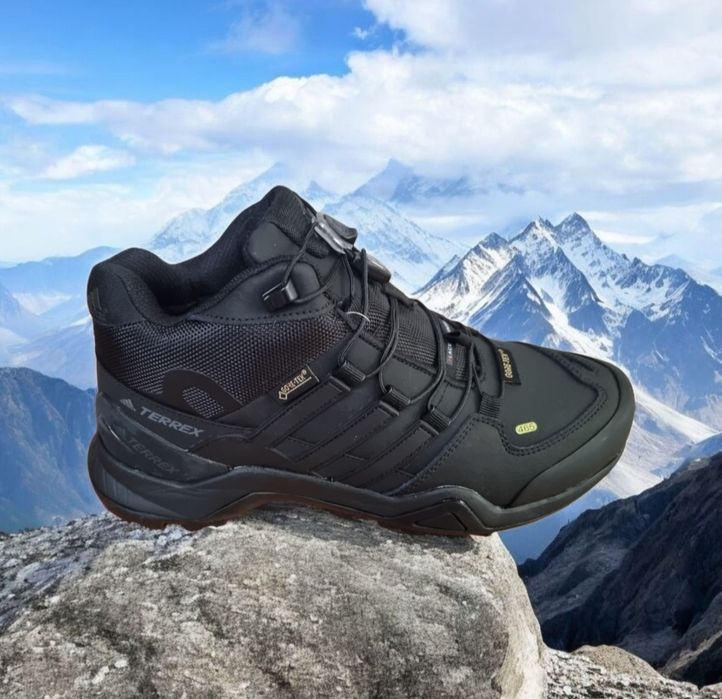 Кросівки зимові адідас (Adidas Terrex SWIFT R2 GTX) чорні, хутро