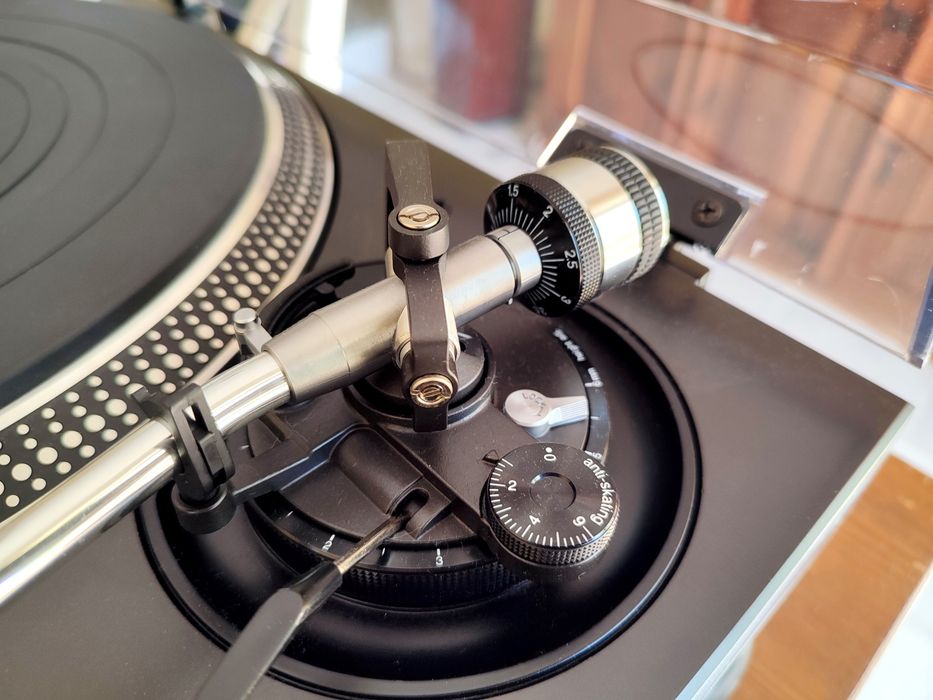 Technics SL-1210MK5 gira discos Direct Drive C/Novo!