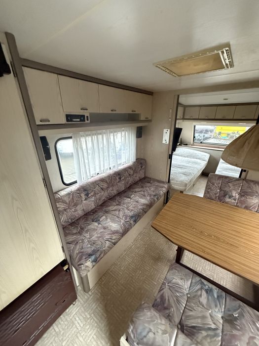 Przyczepa Burstner Scala 560 Stacjonarna 4 os Łazienka Transport