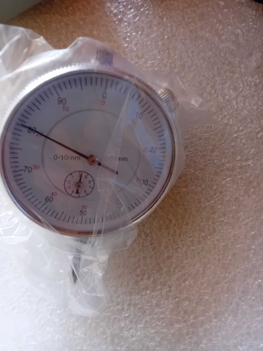 Base magnética articulada com relógio comparador