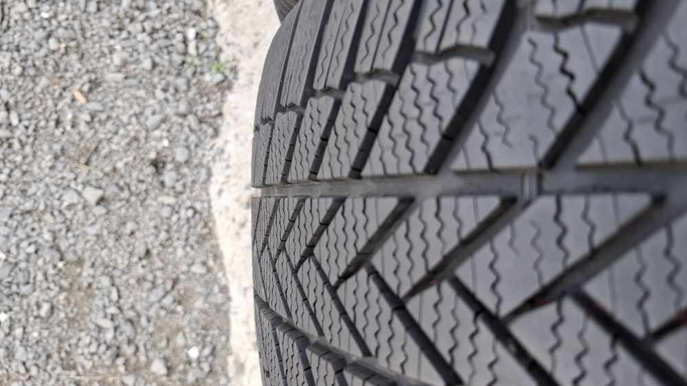 Bridgestone 245/50 R19 Blizzak 6.5 mm