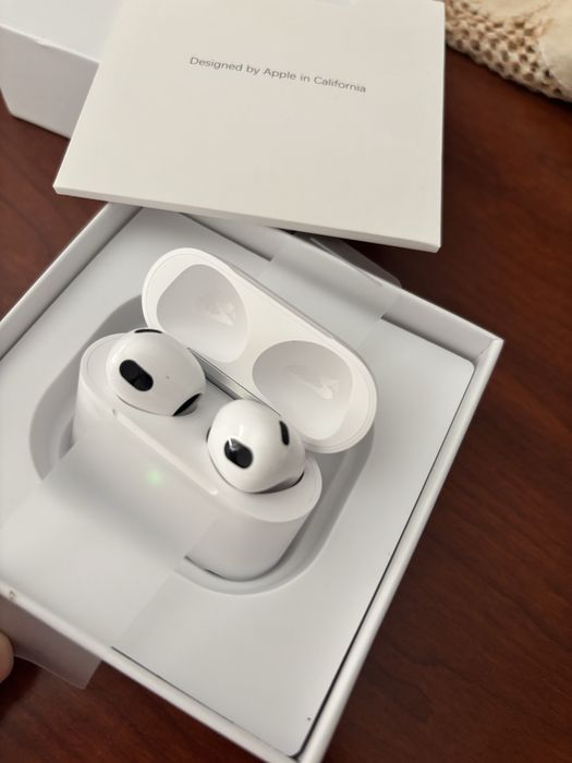 Apple AirPods 3