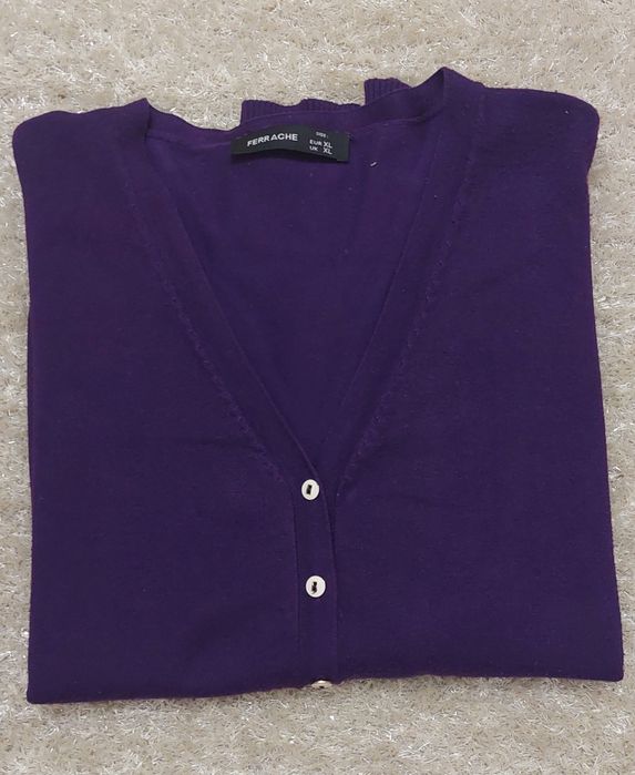 Casaco malha em V tamanho XL