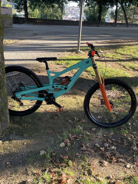 URGENTE - bicicleta YT Tues