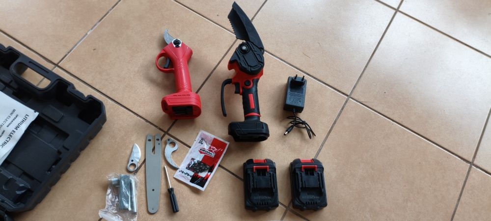 Mini Motosserra + Tesoura de podar