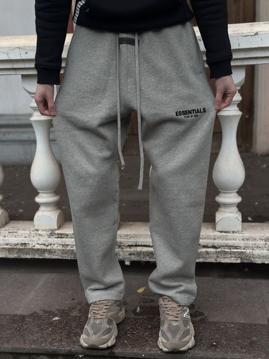 Штаны есентиалс серые мужские штаны  essentials серые спортинвые весна