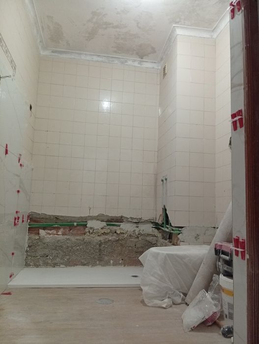 Faço alguns serviços de cerâmica64717094855169123