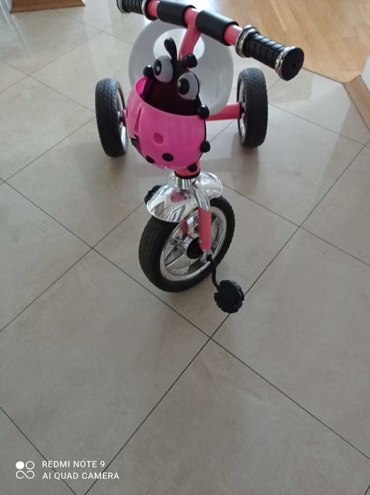 Tanio sprzedam rowek na trzech kolach dla dziecka. Mało używany