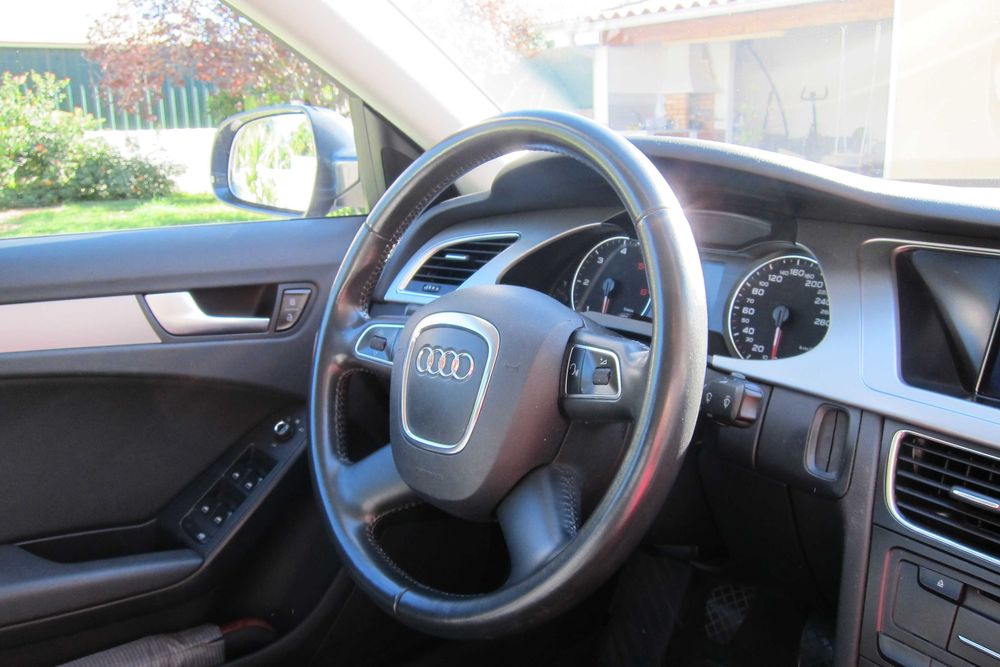 AUDI A4 B8 avant 2.0 TDI 143 cv