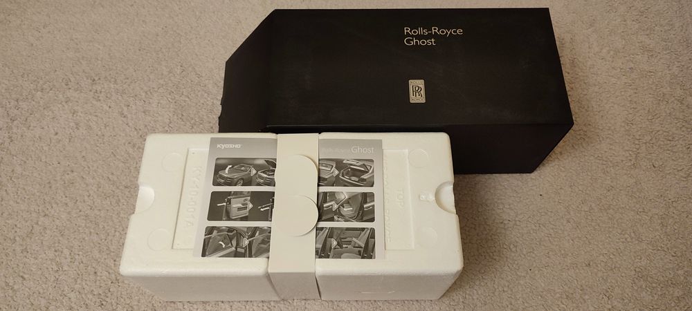 модель Roll's Royce Ghost 1/18 kyosho