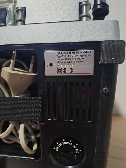 Przeglądarka do filmów Super8 BRAUN Sb1