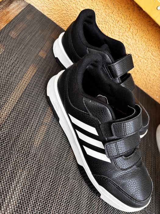 Кросівки дітячі adidas 38 розмір