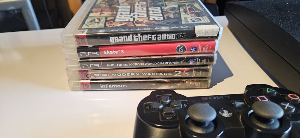 Playstation  3 + 20 jogos + volente e move ps3