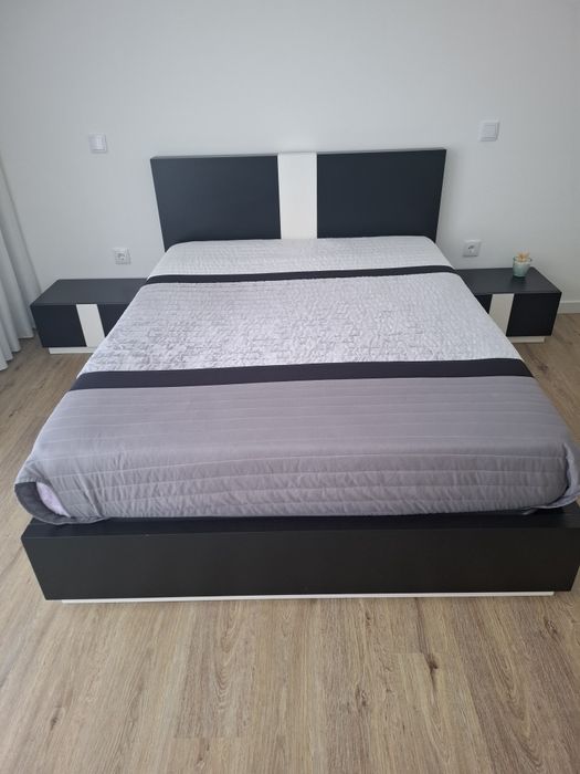 Quarto completo preto