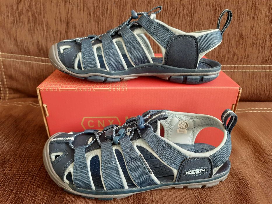 Sandały damskie Keen Clearwater CNX navy/blue glow 37.5 nowe