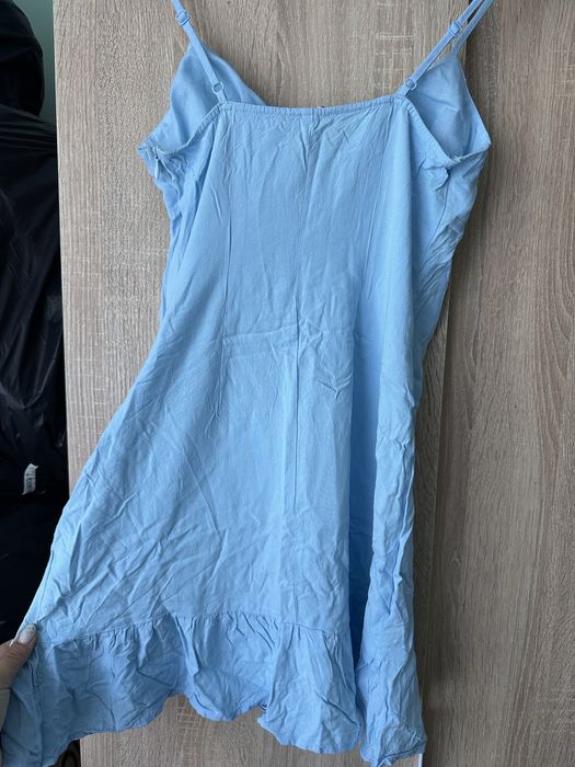 Продам голубу сукню cropp