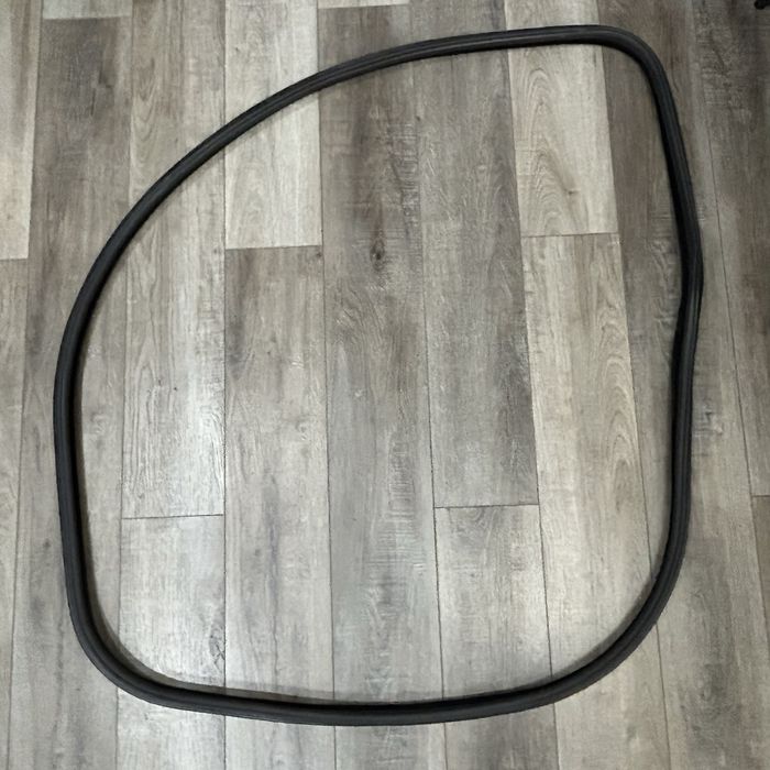 Ущільнювач дверей BMW 4 перед(ліва) Gran Coupe F36 7401895