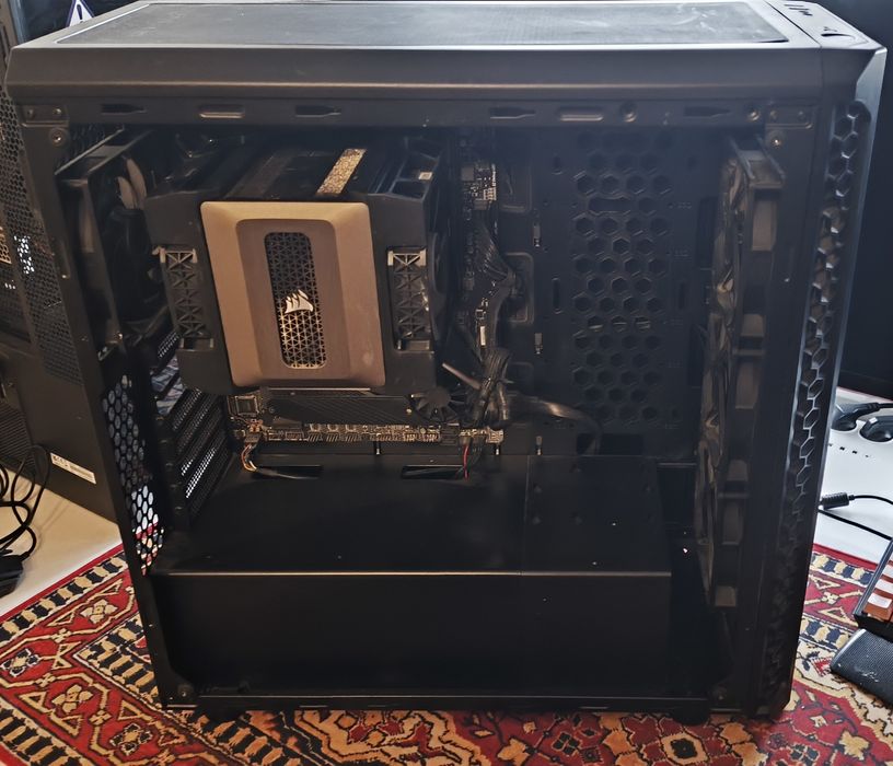 Super Komputer Gamingowy - Bestia!
Ryzen 7 3700X • RTX 2070 SUPER • 32