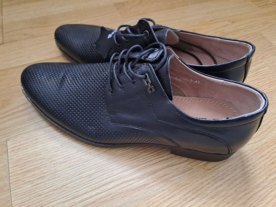Туфлі шкіряні нові 43