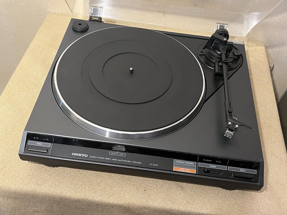 Высококачественный проигрыватель винила ONKYO CP-1033A QUARTZ