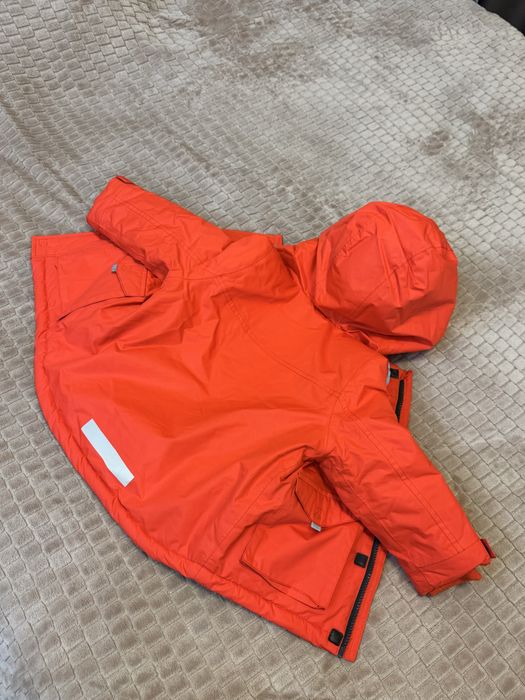 Продам детскую зимнюю курточку