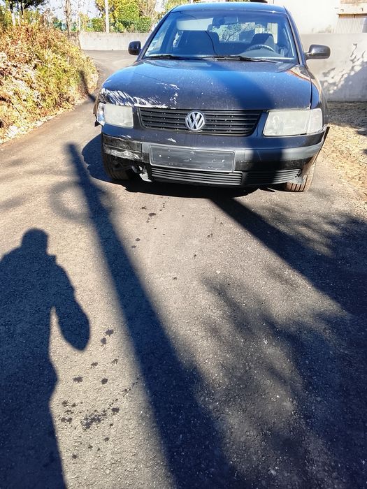 Vendo Passat acidentado