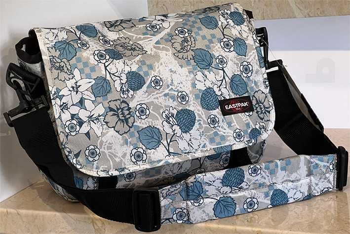 Pasta EASTPAK Nova a Estrear