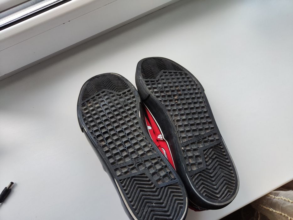 Продам кеди,мокасини 25.5см