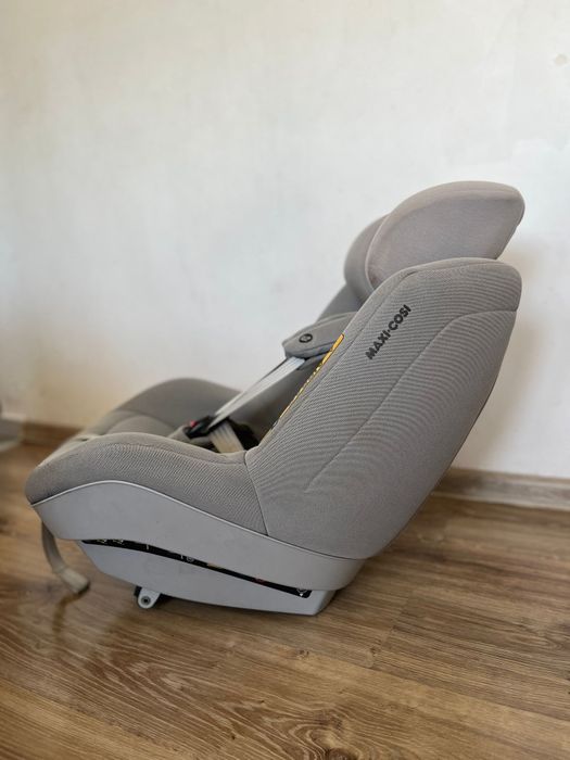 Fotel z bazą Maxi Cosi Pearl Pro 2 iSize