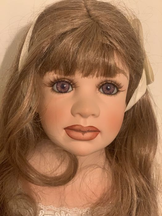 Lalka porcelanowa 82 cm