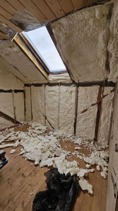 Утеплення Пінополіуретаном,Піною(ППУ)дахів,перекриття,каркасники,ангар