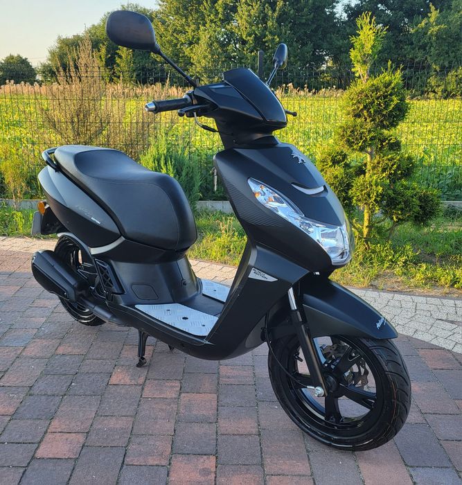 Peugeot kisbee 2023. Super stan.