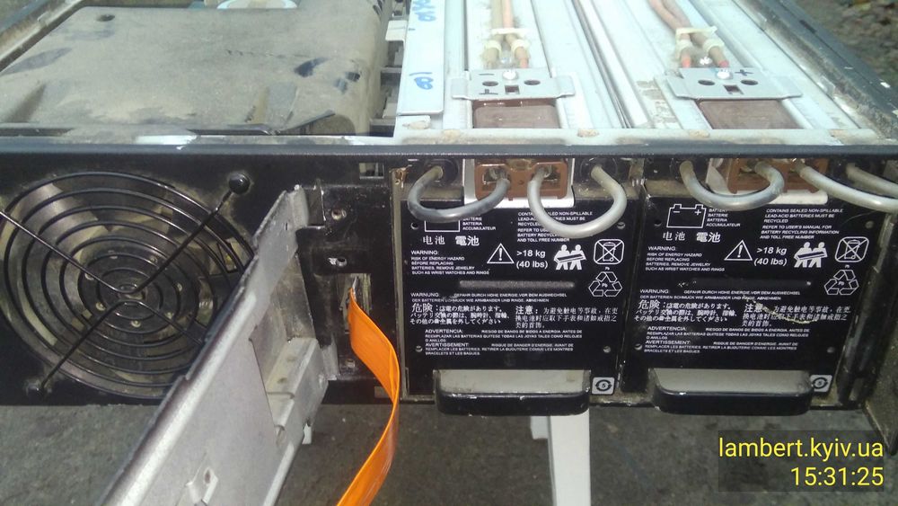 безперебійник APC Smart-UPS RT 3000 On-Line