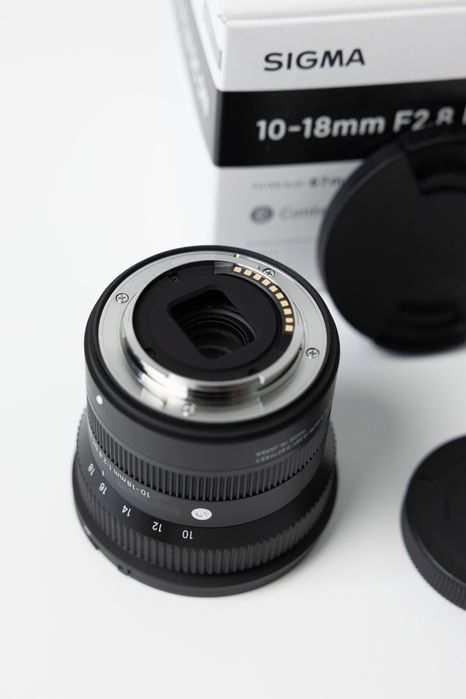 Об'єктив Sigma 10-18mm f/2.8 DC DN C (Fujifilm X)
