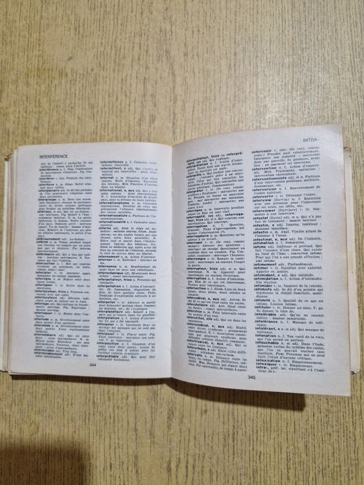 Książka Le petit Larousse słownik francusko-francuski