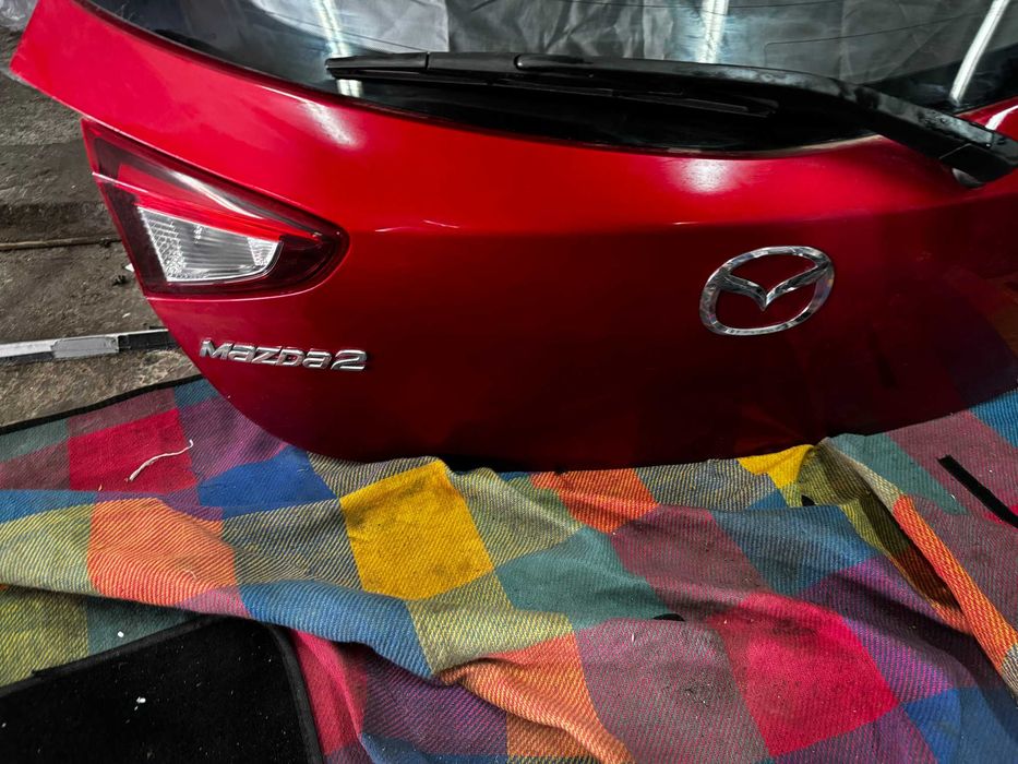 Mazda 2 dj  15-22 41v klapa tylna idealna