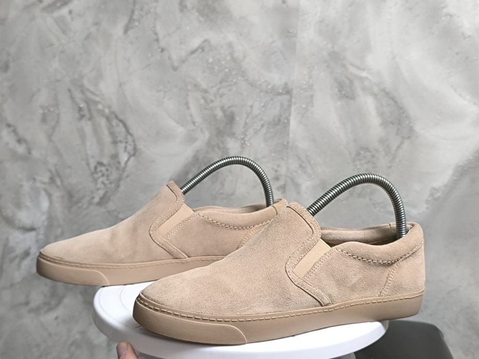 Жіночі замшеві сліпони Clarks