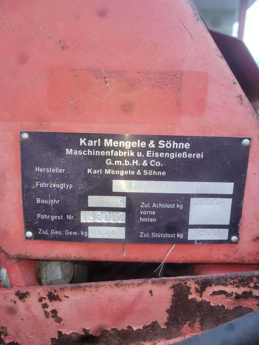 Przyczepa samozbierająca mengele