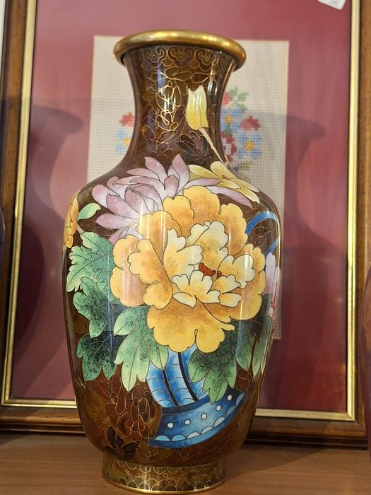 Jarras antigas chinesas feitas com a técnica Cloisonné