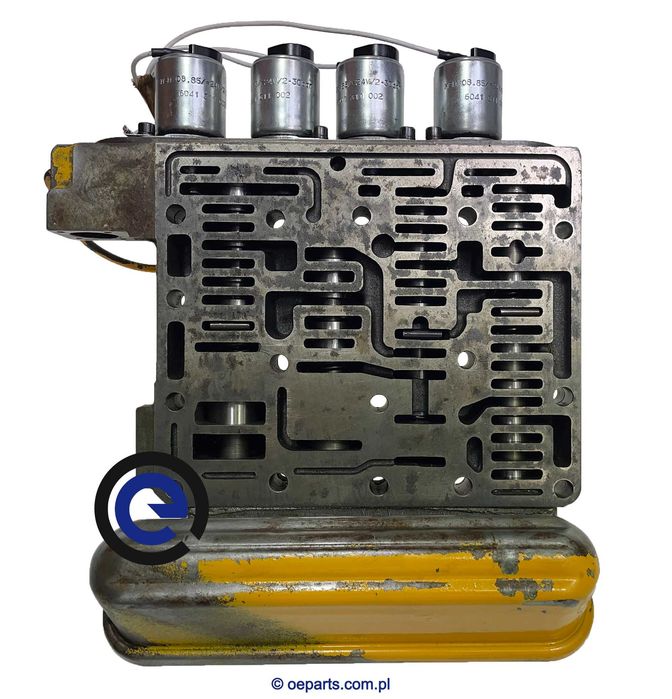 Rozdzielacz hydrauliczny , blok zaworowy  Case: 621B, 721B, 821B 921B  Używany rozdzielacz hydrauliczny  Case: 621B, 721B, 821B 921B