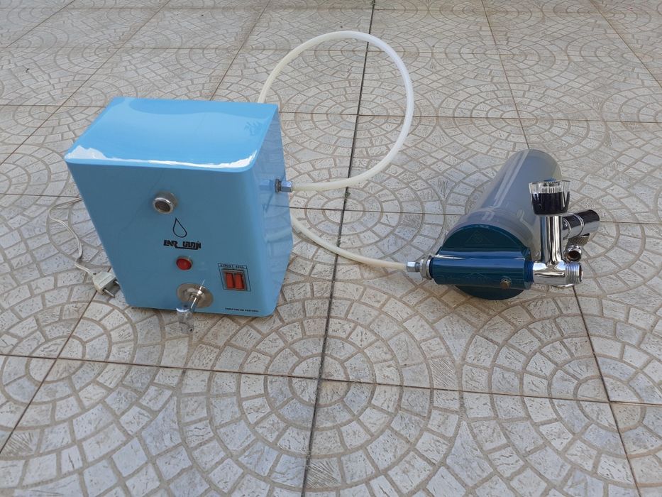 Conjunto torneiras de latão cromada muito bom estado.