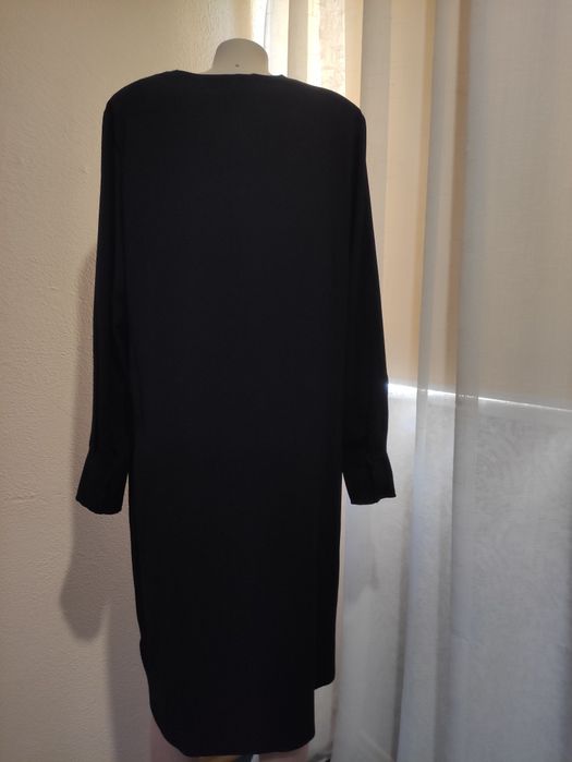 Чорна чарівна сукня