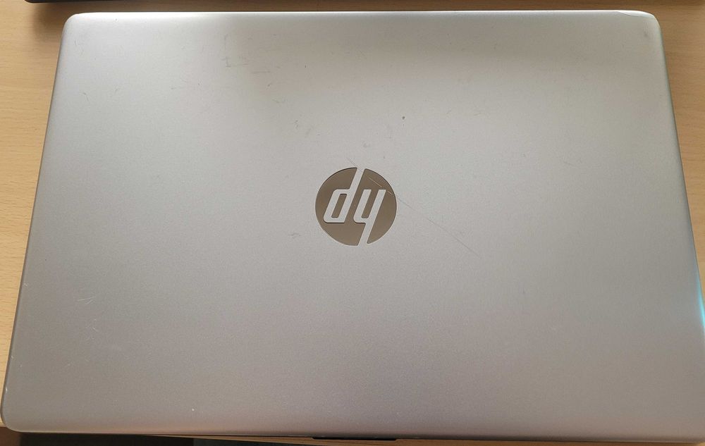 HP 15s / Ryzen 5 5500U / 8GB / 512GB SSD / Full HD