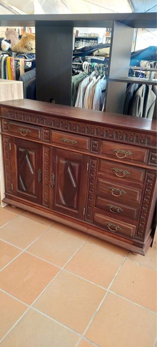 Aparador de madeira