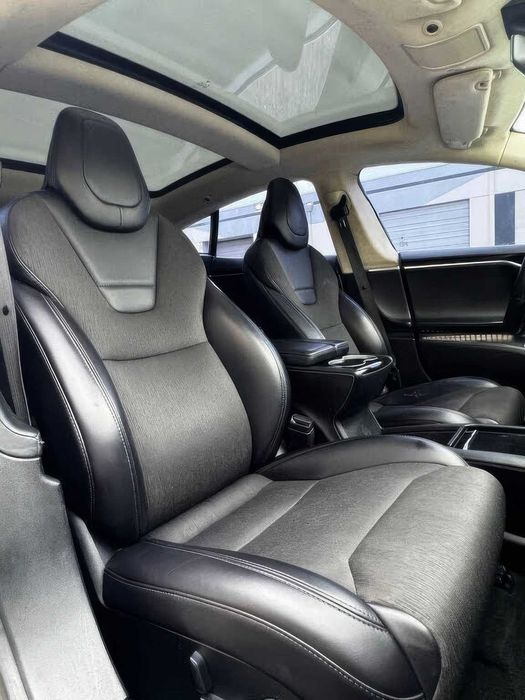 Tesla Model S 100D      2017